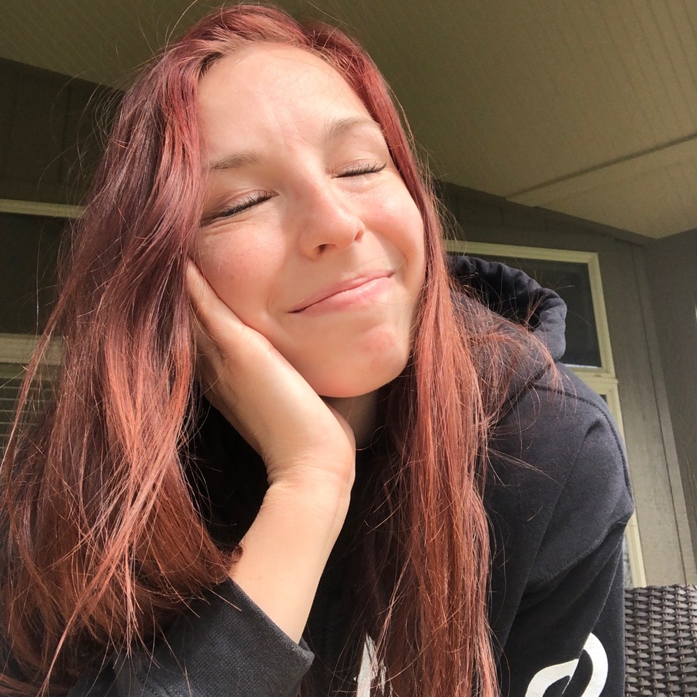 Meet your Posher, Joelle